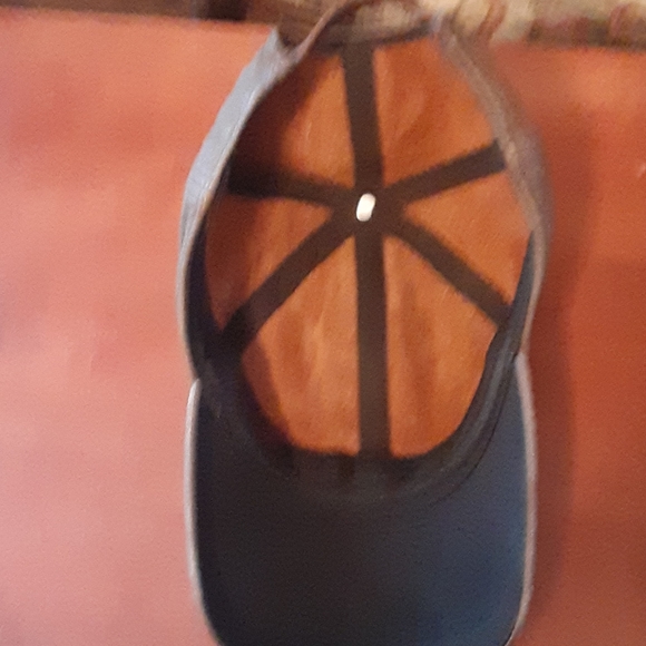 Hat - Picture 6 of 11